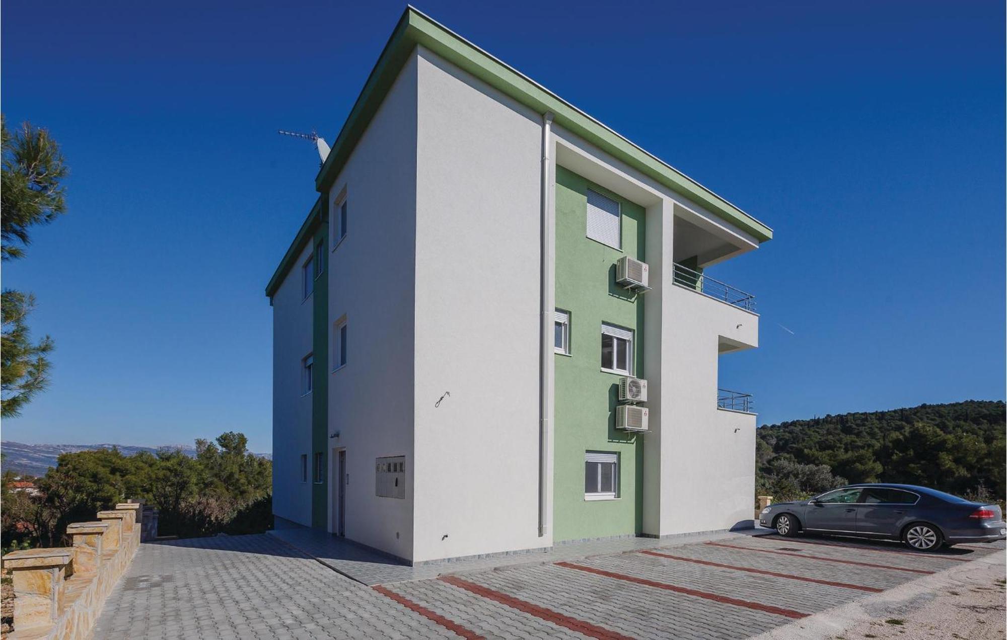 טרוגיר Amazing Apartment In Saldun With Wifi מראה חיצוני תמונה