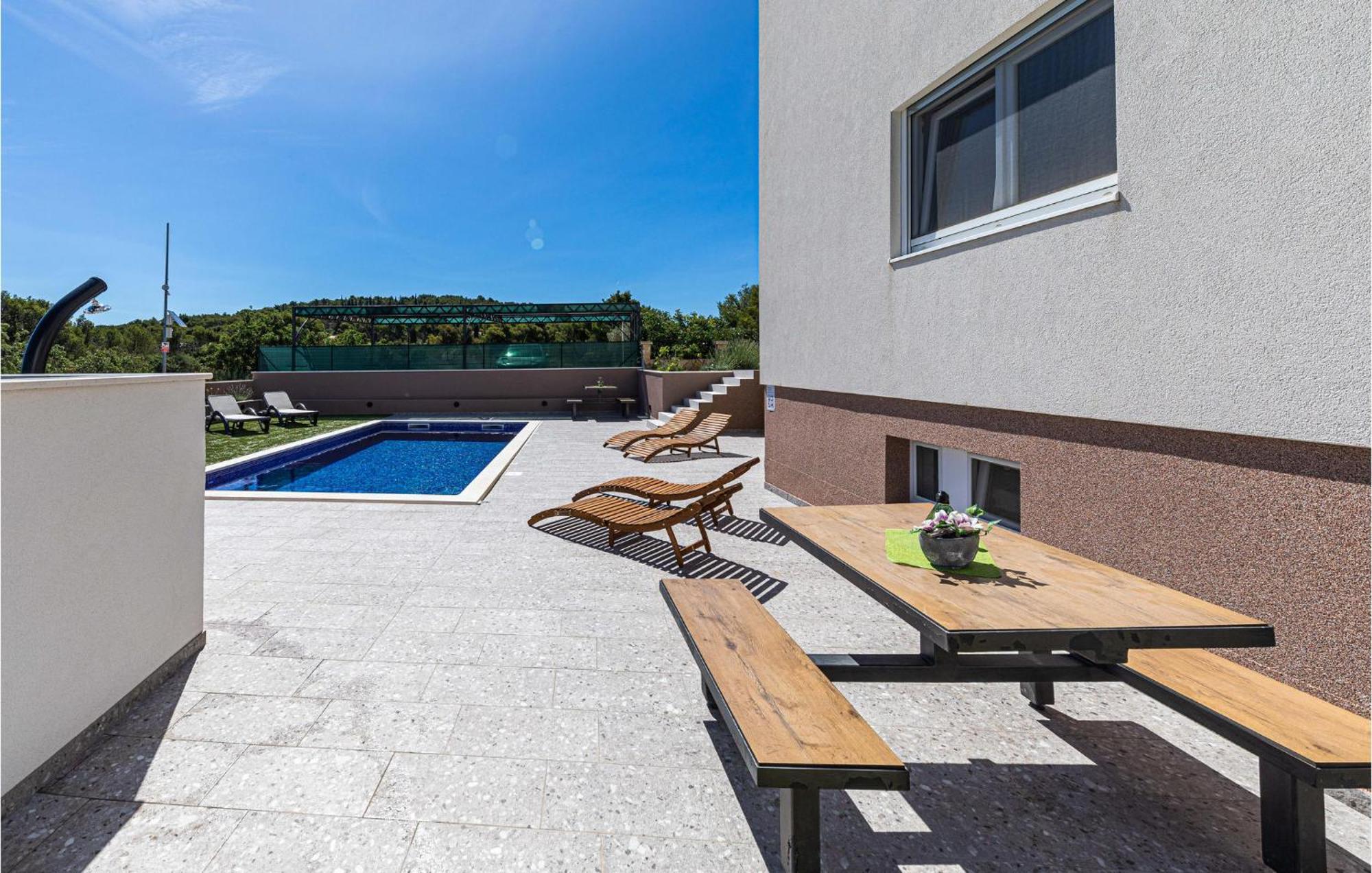 טרוגיר Amazing Apartment In Saldun With Wifi מראה חיצוני תמונה