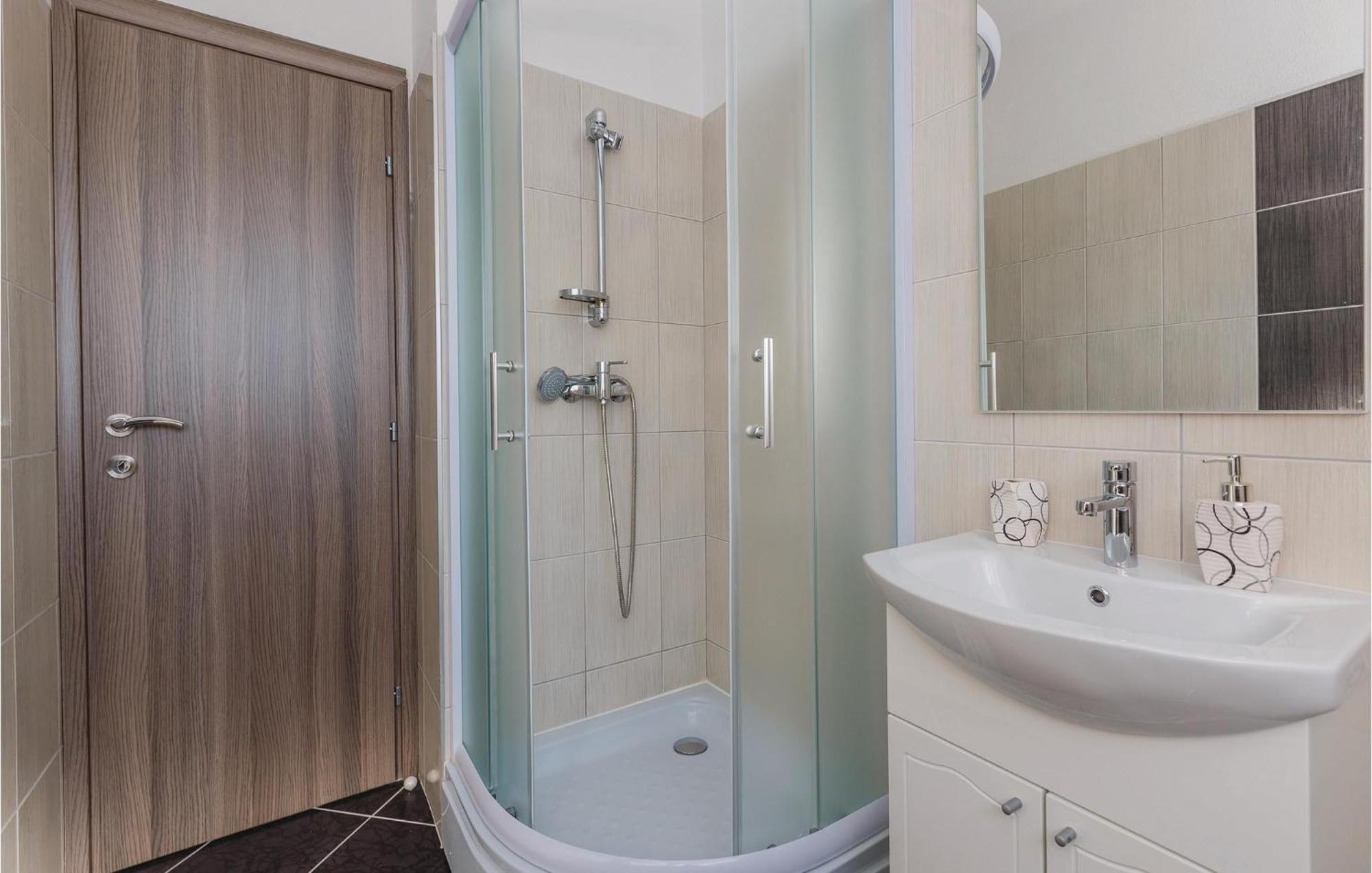 טרוגיר Amazing Apartment In Saldun With Wifi מראה חיצוני תמונה